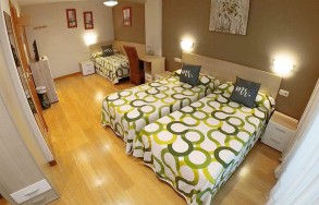 habitaciones-hostal-pamplona-1B 1 - 1